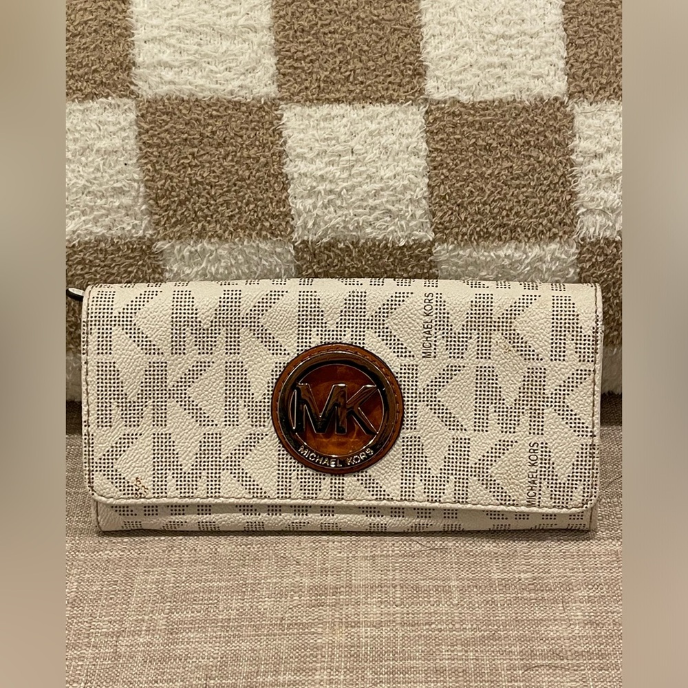 Michael Kors Beige Monogram Wallet